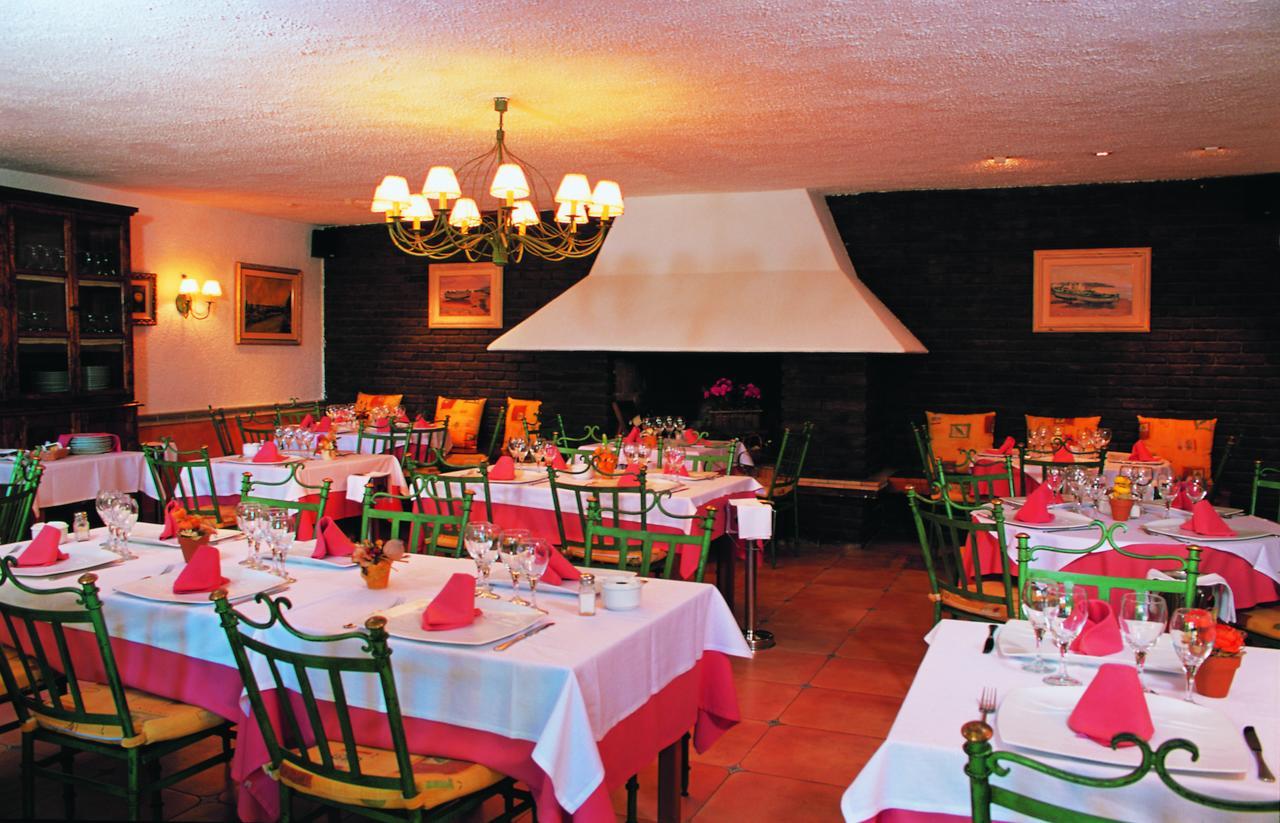 Hotel Restaurante La Masieta Creixell Bagian luar foto